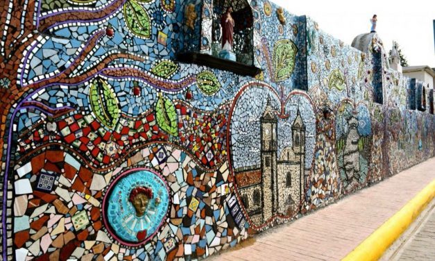 Mosaico monumental en Zacatlán
