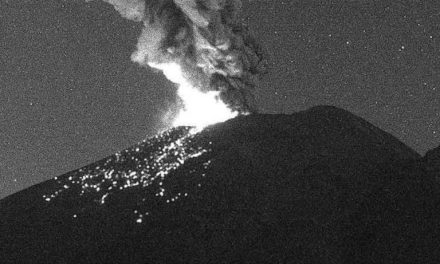Popocatépetl amanece activo y lanza dos fumarolas a días de Navidad